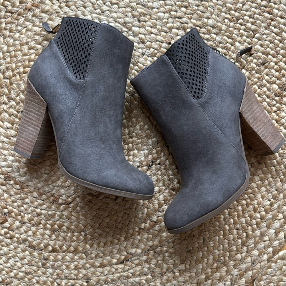 Taupe/Grey Ankle Bootie